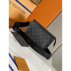 LOUIS VUITTON Louis Vuitton 2023SS clutch bag attention is high