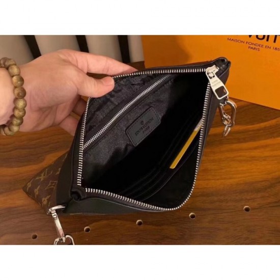 LOUIS VUITTON Louis Vuitton 2023SS clutch bag loose feeling LOUIS VUITTON Louis Vuitton 2023SS clutch bag loose feeling