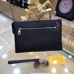 LOUIS VUITTON Louis Vuitton 2023SS clutch bag popular item