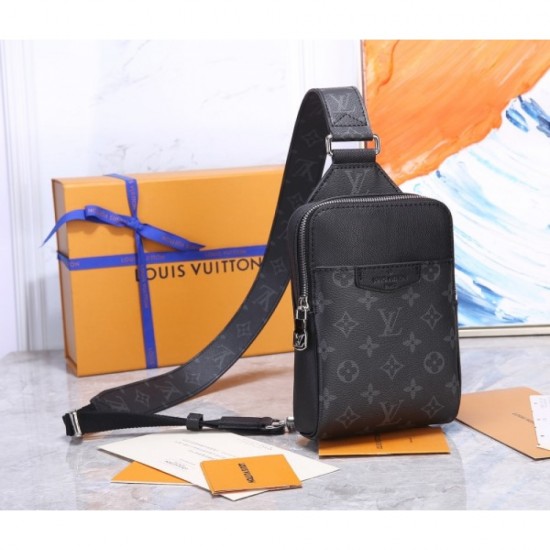 I want LOUIS VUITTON Louis Vuitton 2023SS chest bag right now I want LOUIS VUITTON Louis Vuitton 2023SS chest bag right now