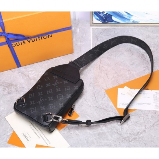 I want LOUIS VUITTON Louis Vuitton 2023SS chest bag right now I want LOUIS VUITTON Louis Vuitton 2023SS chest bag right now
