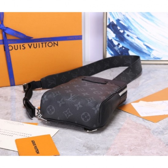 I want LOUIS VUITTON Louis Vuitton 2023SS chest bag right now I want LOUIS VUITTON Louis Vuitton 2023SS chest bag right now