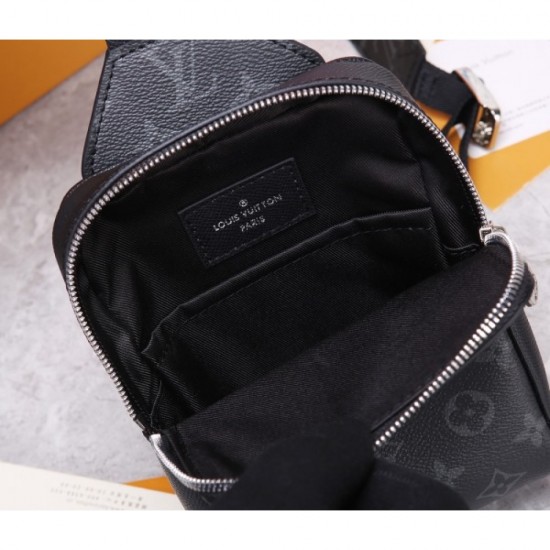 I want LOUIS VUITTON Louis Vuitton 2023SS chest bag right now I want LOUIS VUITTON Louis Vuitton 2023SS chest bag right now