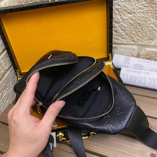 LOUIS VUITTON Louis Vuitton 2023SS chest bag HOT quality assurance LOUIS VUITTON Louis Vuitton 2023SS chest bag HOT quality assurance