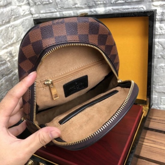 LOUIS VUITTON Louis Vuitton 2023SS chest bag excellent functionality! LOUIS VUITTON Louis Vuitton 2023SS chest bag excellent functionality!