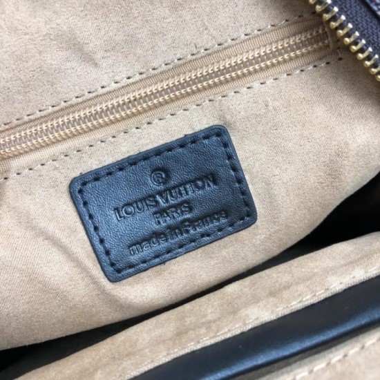 LOUIS VUITTON Louis Vuitton 2023SS chest bag excellent functionality! LOUIS VUITTON Louis Vuitton 2023SS chest bag excellent functionality!