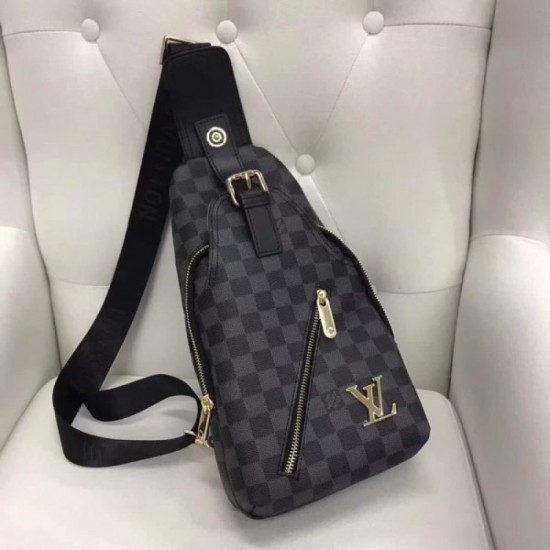LOUIS VUITTON Louis Vuitton 2023SS chest bag adult elegant LOUIS VUITTON Louis Vuitton 2023SS chest bag adult elegant