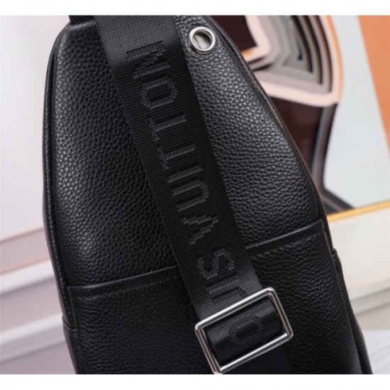 LOUIS VUITTON Louis Vuitton 2023SS chest bag sale is exceptional LOUIS VUITTON Louis Vuitton 2023SS chest bag sale is exceptional