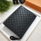 2023SS LOUIS VUITTON LOUIS VUITTON CLUTCH BAG 2023SS LOUIS VUITTON LOUIS VUITTON CLUTCH BAG