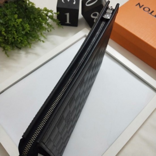 2023SS LOUIS VUITTON LOUIS VUITTON CLUTCH BAG 2023SS LOUIS VUITTON LOUIS VUITTON CLUTCH BAG