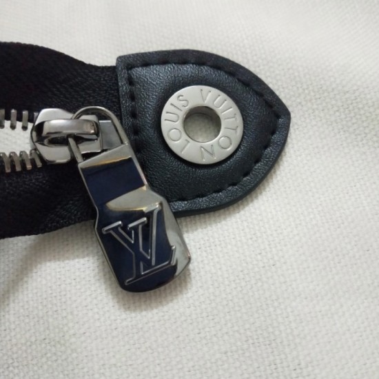 2023SS LOUIS VUITTON LOUIS VUITTON CLUTCH BAG 2023SS LOUIS VUITTON LOUIS VUITTON CLUTCH BAG