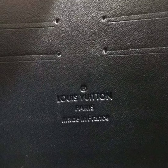 2023SS LOUIS VUITTON LOUIS VUITTON CLUTCH BAG 2023SS LOUIS VUITTON LOUIS VUITTON CLUTCH BAG