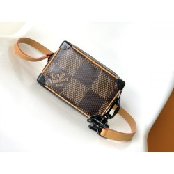 Magazine publication 2023SS LOUIS VUITTON Louis Vuitton shoulder bag