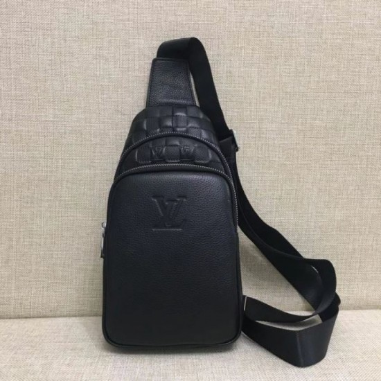 For those who want a classic 2023FW LOUIS VUITTON Louis Vuitton chest bag For those who want a classic 2023FW LOUIS VUITTON Louis Vuitton chest bag