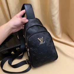 Autumn/Winter Trends 2023FW LOUIS VUITTON Louis Vuitton Chest Bag