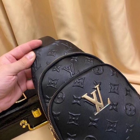 Autumn/Winter Trends 2023FW LOUIS VUITTON Louis Vuitton Chest Bag Autumn/Winter Trends 2023FW LOUIS VUITTON Louis Vuitton Chest Bag