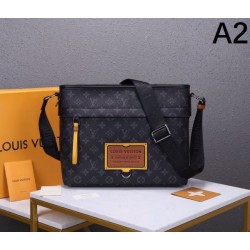 Stylish impression 2023FW LOUIS VUITTON Louis Vuitton men's shoulder bag