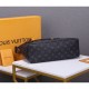 Stylish impression 2023FW LOUIS VUITTON Louis Vuitton men's shoulder bag Stylish impression 2023FW LOUIS VUITTON Louis Vuitton men's shoulder bag