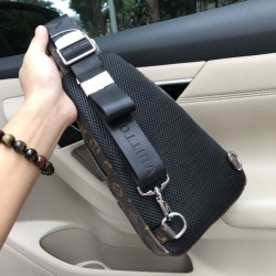 Autumn Season Special Feature 2023FW LOUIS VUITTON Men's Chest Bag