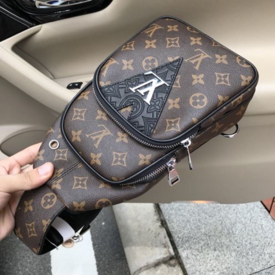 Autumn Season Special Feature 2023FW LOUIS VUITTON Men's Chest Bag Autumn Season Special Feature 2023FW LOUIS VUITTON Men's Chest Bag