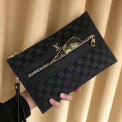 LOUIS VUITTON Louis Vuitton clutch bag 2023FW support soars