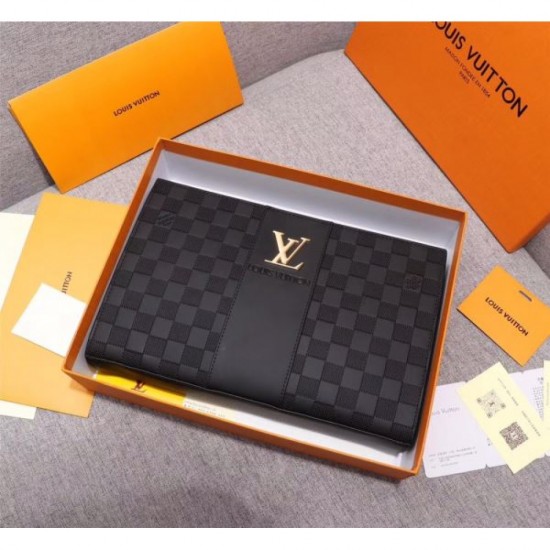 LOUIS VUITTON Louis Vuitton clutch bag 2023FW latest item LOUIS VUITTON Louis Vuitton clutch bag 2023FW latest item