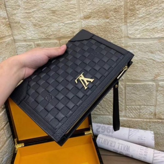 LOUIS VUITTON Louis Vuitton clutch bag 2023FW winter colors LOUIS VUITTON Louis Vuitton clutch bag 2023FW winter colors