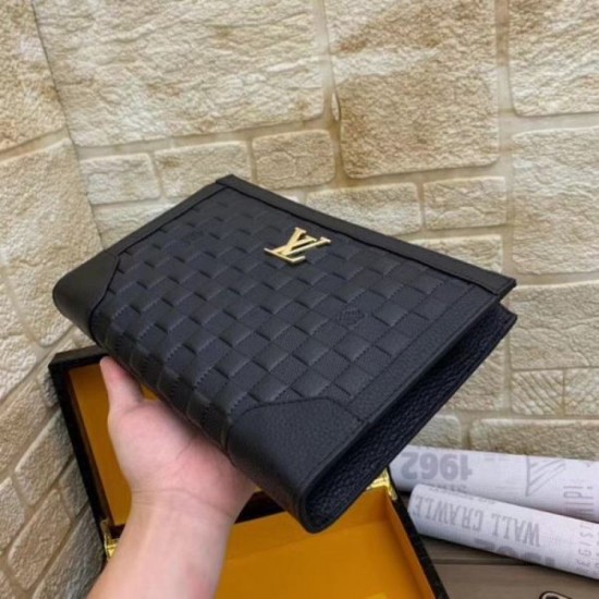 LOUIS VUITTON Louis Vuitton clutch bag 2023FW winter colors LOUIS VUITTON Louis Vuitton clutch bag 2023FW winter colors
