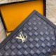 LOUIS VUITTON Louis Vuitton clutch bag 2023FW winter colors LOUIS VUITTON Louis Vuitton clutch bag 2023FW winter colors