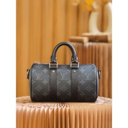 LOUIS VUITTON Shoulder Bag 2023FW Trend Color