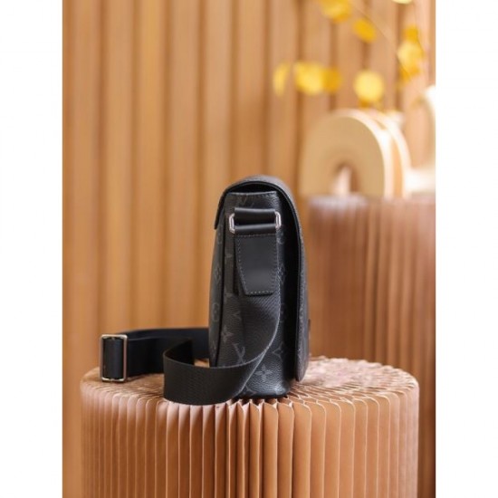 LOUIS VUITTON Shoulder Bag 2023FW Popularity continues unabated! LOUIS VUITTON Shoulder Bag 2023FW Popularity continues unabated!