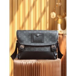 LOUIS VUITTON shoulder bag 2023FW classic style
