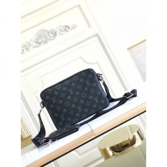LOUIS VUITTON Shoulder Bag 2023FW Recommended Coordination LOUIS VUITTON Shoulder Bag 2023FW Recommended Coordination