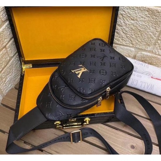 LOUIS VUITTON Chest bag 2023FW released in extreme condition! LOUIS VUITTON Chest bag 2023FW released in extreme condition!