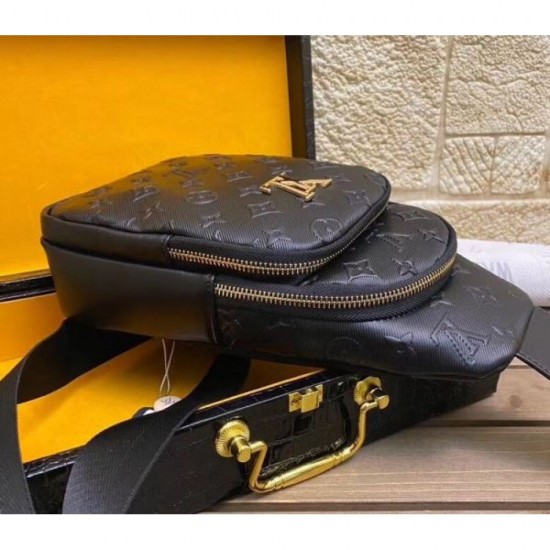LOUIS VUITTON Chest bag 2023FW released in extreme condition! LOUIS VUITTON Chest bag 2023FW released in extreme condition!