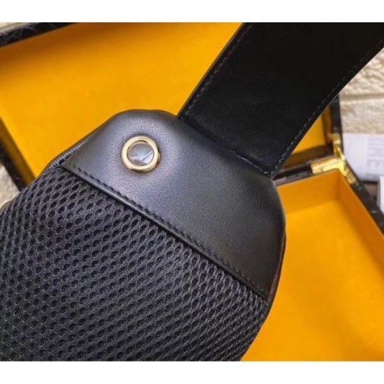 LOUIS VUITTON Chest bag 2023FW released in extreme condition! LOUIS VUITTON Chest bag 2023FW released in extreme condition!
