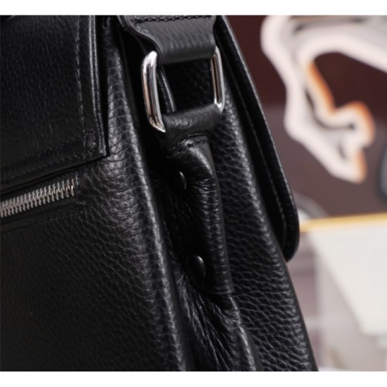 PRADA Prada 2023SS shoulder bag popular spring and summer new work every year PRADA Prada 2023SS shoulder bag popular spring and summer new work every year