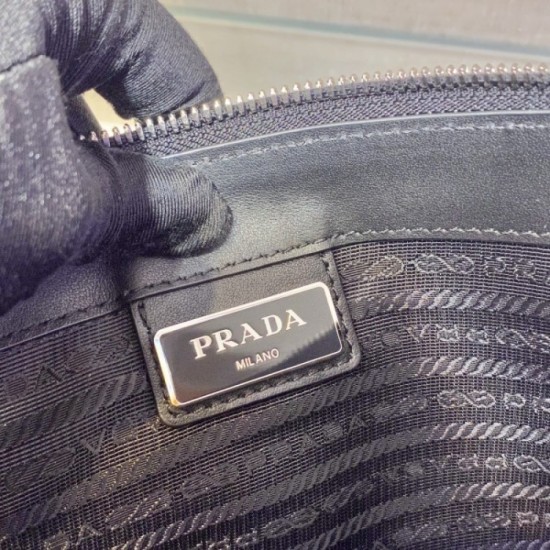 PRADA Prada 2023SS clutch bag Impression of adult sex appeal PRADA Prada 2023SS clutch bag Impression of adult sex appeal