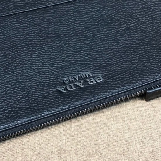 PRADA Prada 2023SS clutch bag mature design PRADA Prada 2023SS clutch bag mature design