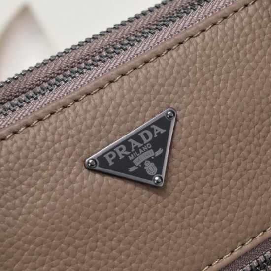 Spring and summer refreshing new work is popular 2023SS PRADA Prada briefcase Spring and summer refreshing new work is popular 2023SS PRADA Prada briefcase