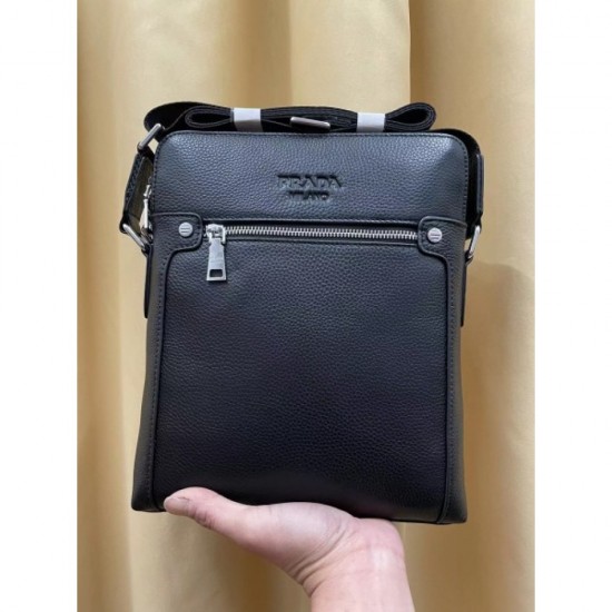 Essential item for fashion people 2023SS PRADA Prada shoulder bag Essential item for fashion people 2023SS PRADA Prada shoulder bag