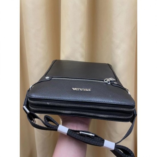 Essential item for fashion people 2023SS PRADA Prada shoulder bag Essential item for fashion people 2023SS PRADA Prada shoulder bag
