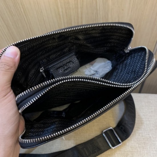 Essential item for fashion people 2023SS PRADA Prada shoulder bag Essential item for fashion people 2023SS PRADA Prada shoulder bag