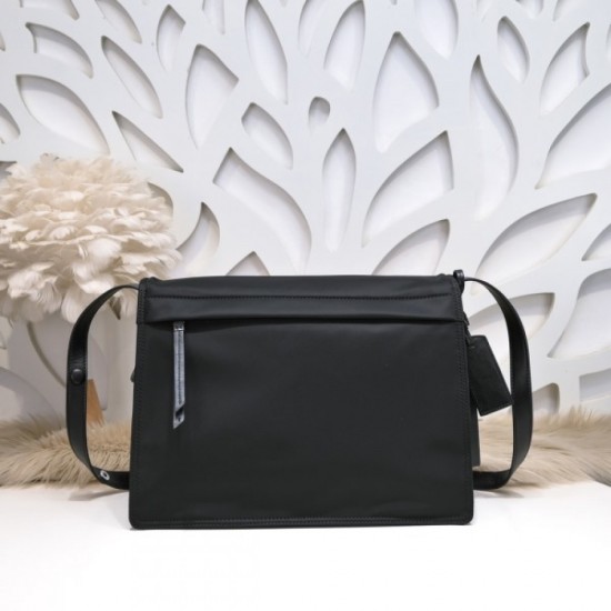 Sold out item 2023SS PRADA Prada shoulder bag that is sure to be a big success in summer Sold out item 2023SS PRADA Prada shoulder bag that is sure to be a big success in summer