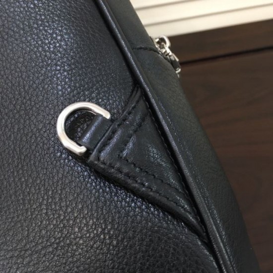 Great value for this season 2023FW PRADA Prada chest bag Great value for this season 2023FW PRADA Prada chest bag