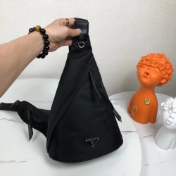 Perfect item for fall 2023FW PRADA Chest bag