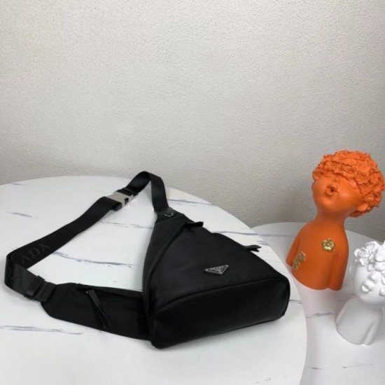 Perfect item for fall 2023FW PRADA Chest bag Perfect item for fall 2023FW PRADA Chest bag