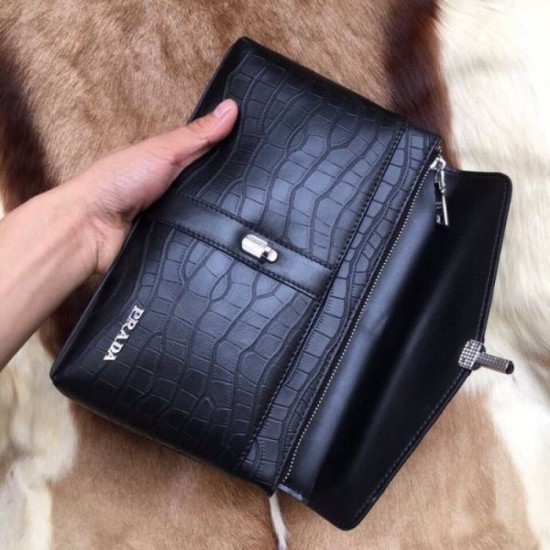 Color not available in Japan 2023FW PRADA Prada clutch bag Color not available in Japan 2023FW PRADA Prada clutch bag