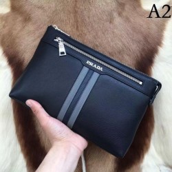 Super rare item 2023FW PRADA Prada clutch bag