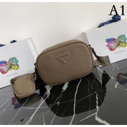 2023FW PRADA shoulder bag recommended for fall and winter wear